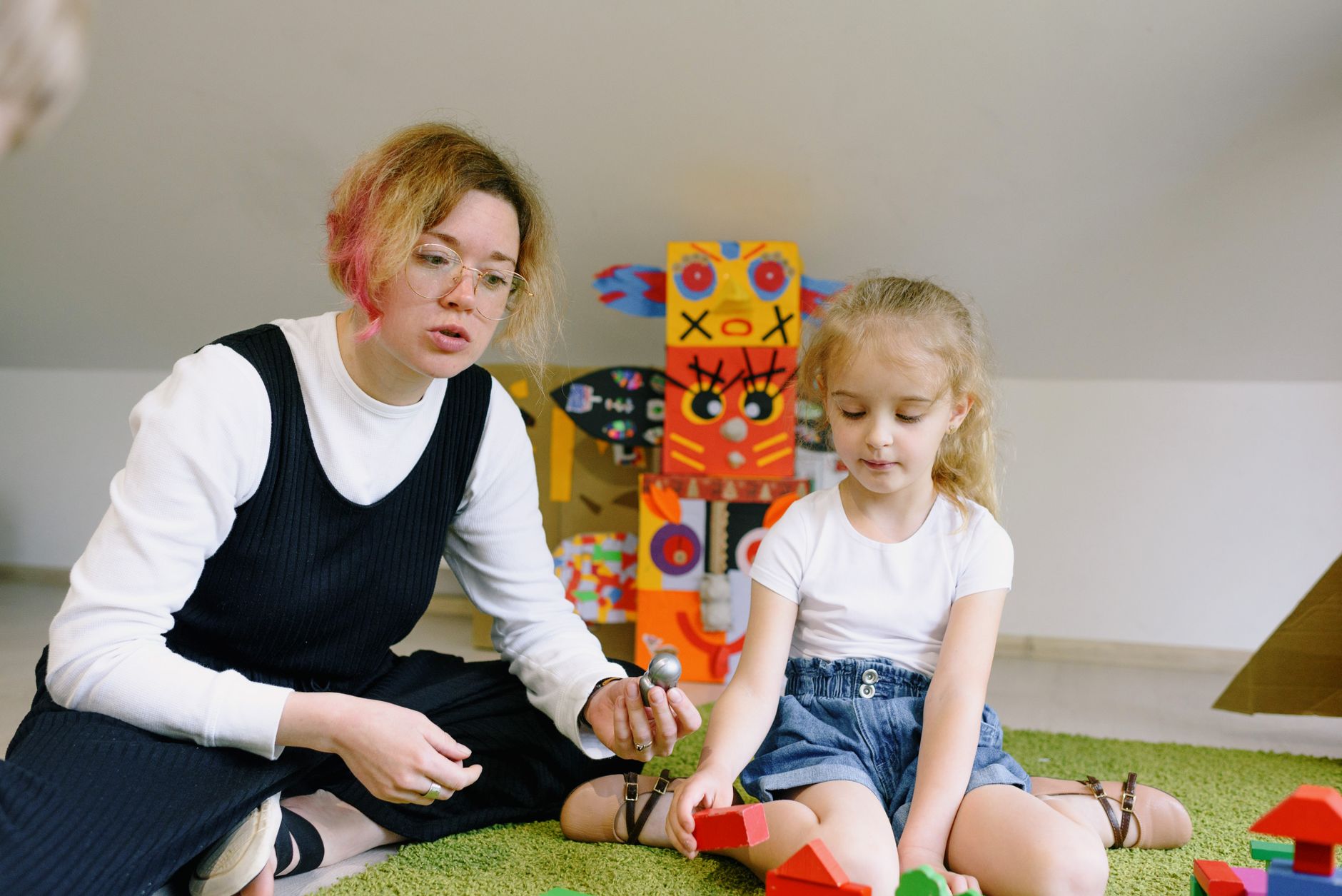 Assistante maternelle équipe à Marseille